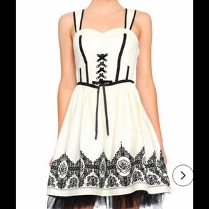 Hot Topic Cream Ivory Black Roses Lace Front Tulle Lined Dress